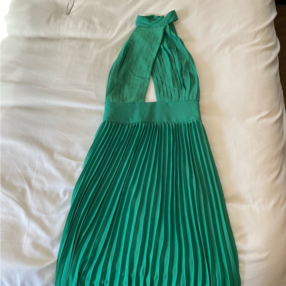 Pleated Halter Maxi - Picture 9 of 9